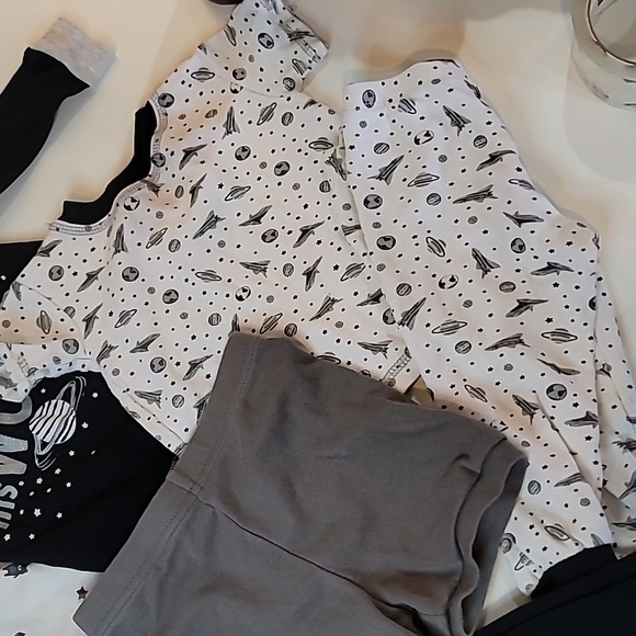 5/$30 Pajama Bundle 1 Set 1 Top 1 Bodysuit 1 Pants 1 Shorts - Picture 4 of 5